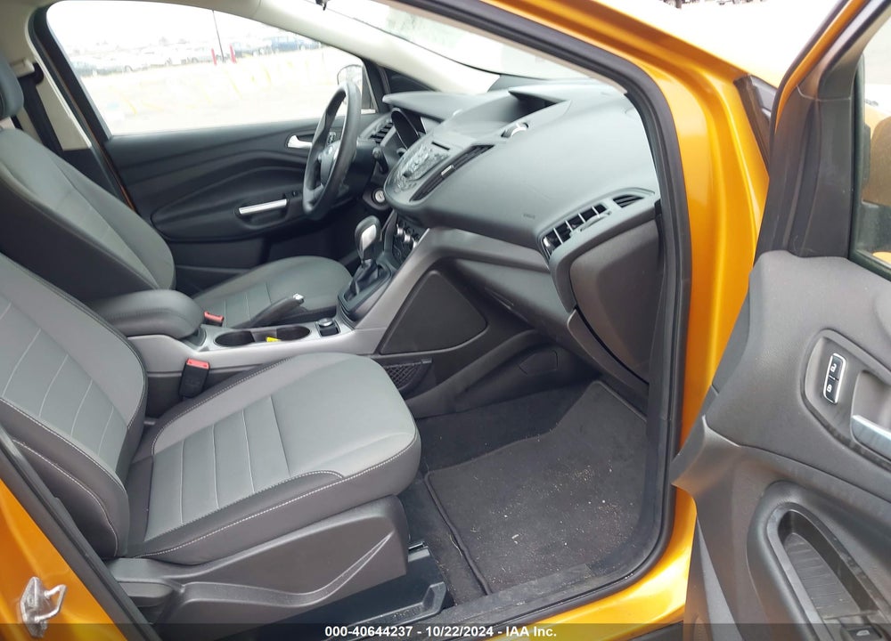 2016 FORD ESCAPE SE VIN: 1FMCU0G74GUC27405
