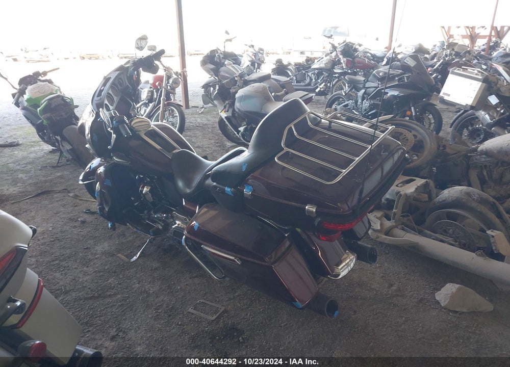 2019 HARLEY-DAVIDSON FLHTCU VIN: 1HD1FCC1XKB656415