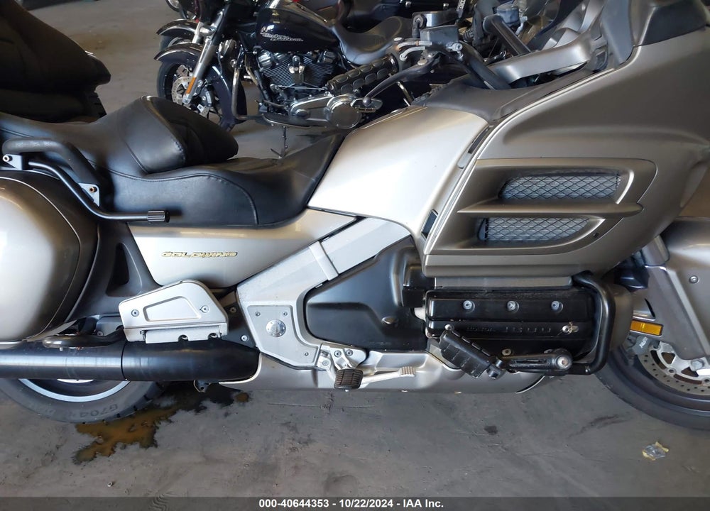 2002 HONDA GL1800 VIN: 1HFSC47042A103602
