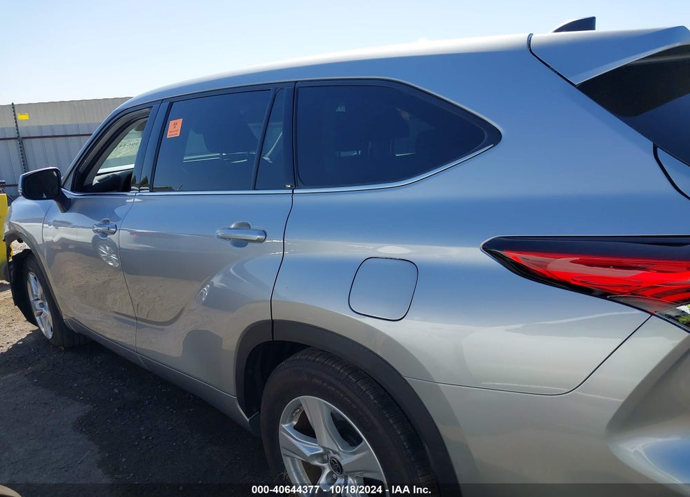 2022 TOYOTA HIGHLANDER L VIN: 5TDCZRAH6NS097916