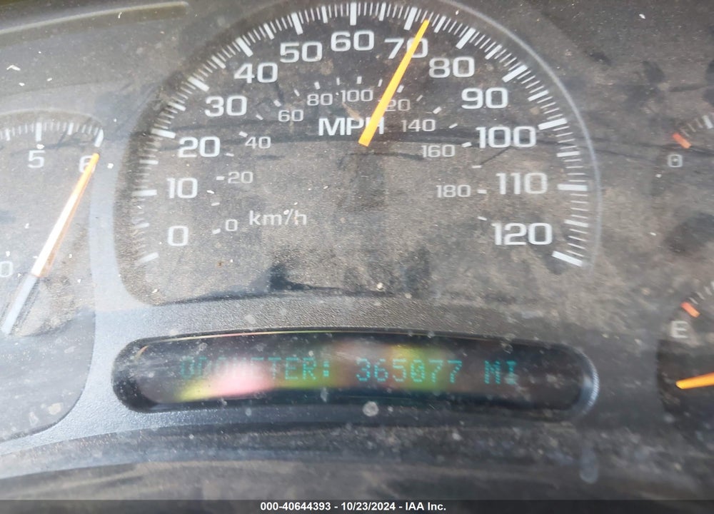 2003 CHEVROLET SUBURBAN 1500 LS VIN: 1GNEC16Z53J187492