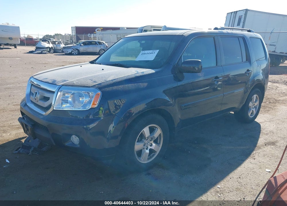 2011 HONDA PILOT EX-L VIN: 5FNYF4H56BB038670