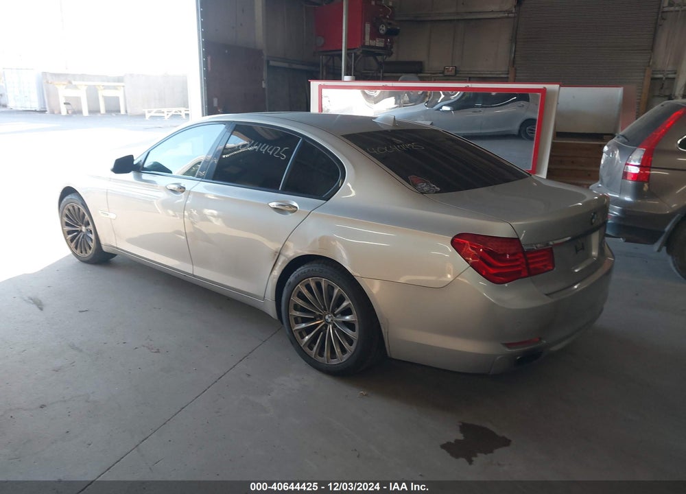 2009 BMW 750I VIN: WBAKA83509CY34211