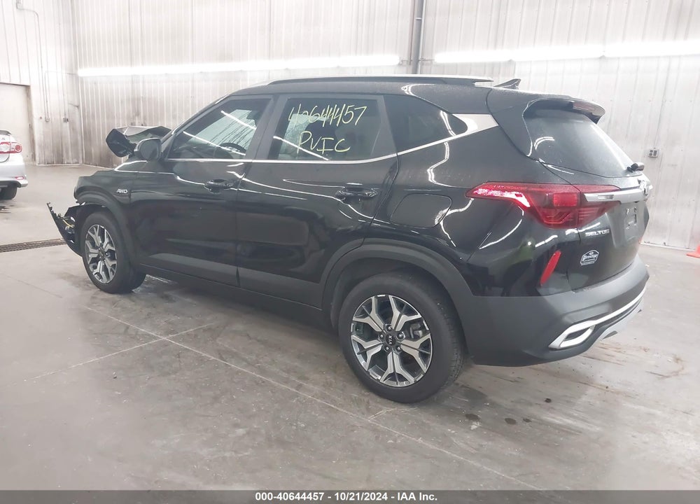 2021 KIA SELTOS EX VIN: KNDERCAA7M7163259