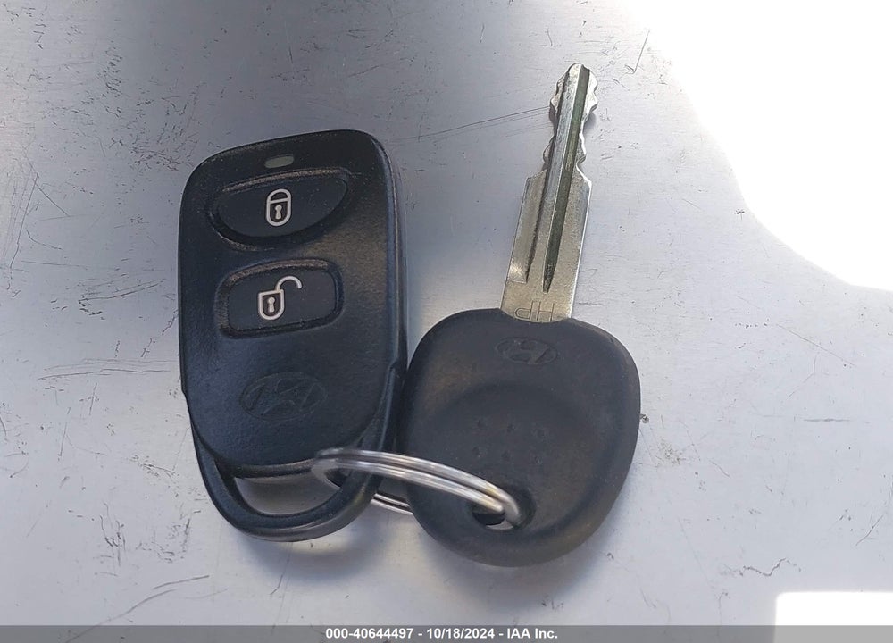 2008 HYUNDAI TUCSON VIN: KM8JM12D48U792149