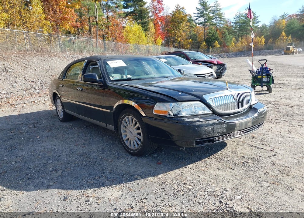 2003 LINCOLN TOWN CAR CARTIER VIN: 1LNHM83WX3Y603514