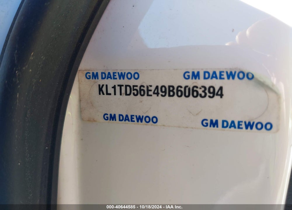 2009 CHEVROLET AVEO LT VIN: KL1TD56E49B606394