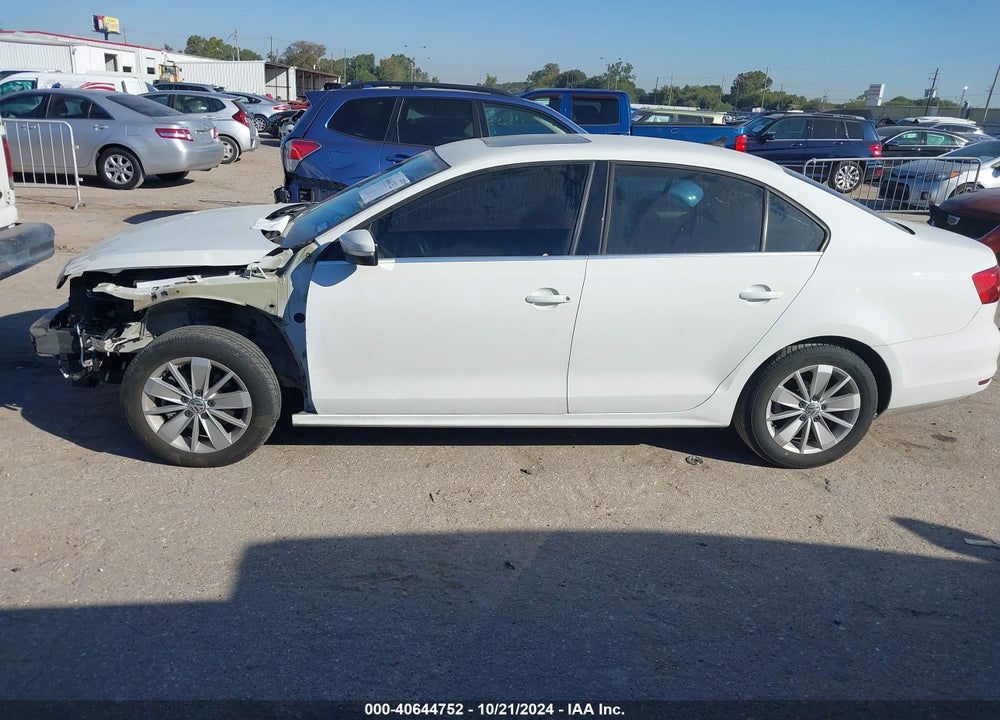 2015 VOLKSWAGEN JETTA 1.8T SE VIN: 3VWD07AJ8FM313432