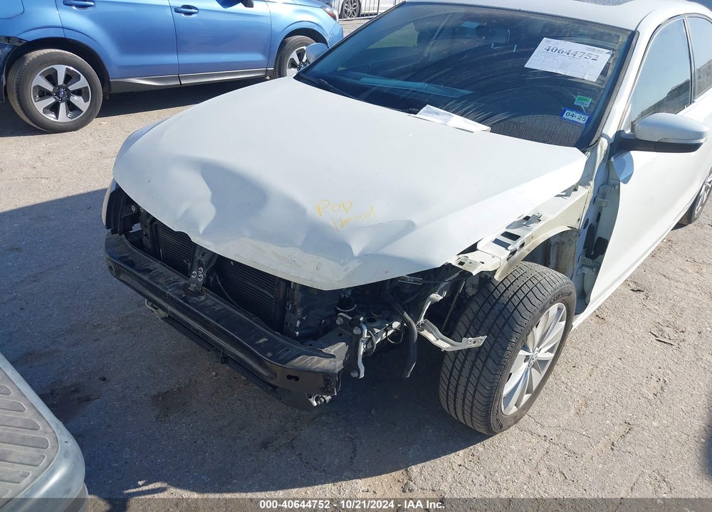 2015 VOLKSWAGEN JETTA 1.8T SE VIN: 3VWD07AJ8FM313432