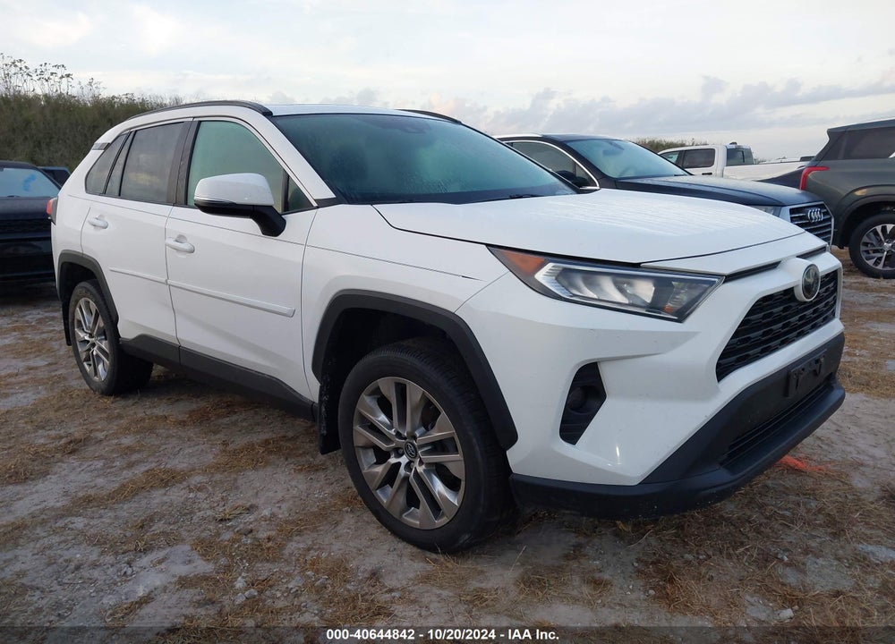 2020 TOYOTA RAV4 XLE PREMIUM VIN: 2T3A1RFV7LW136232