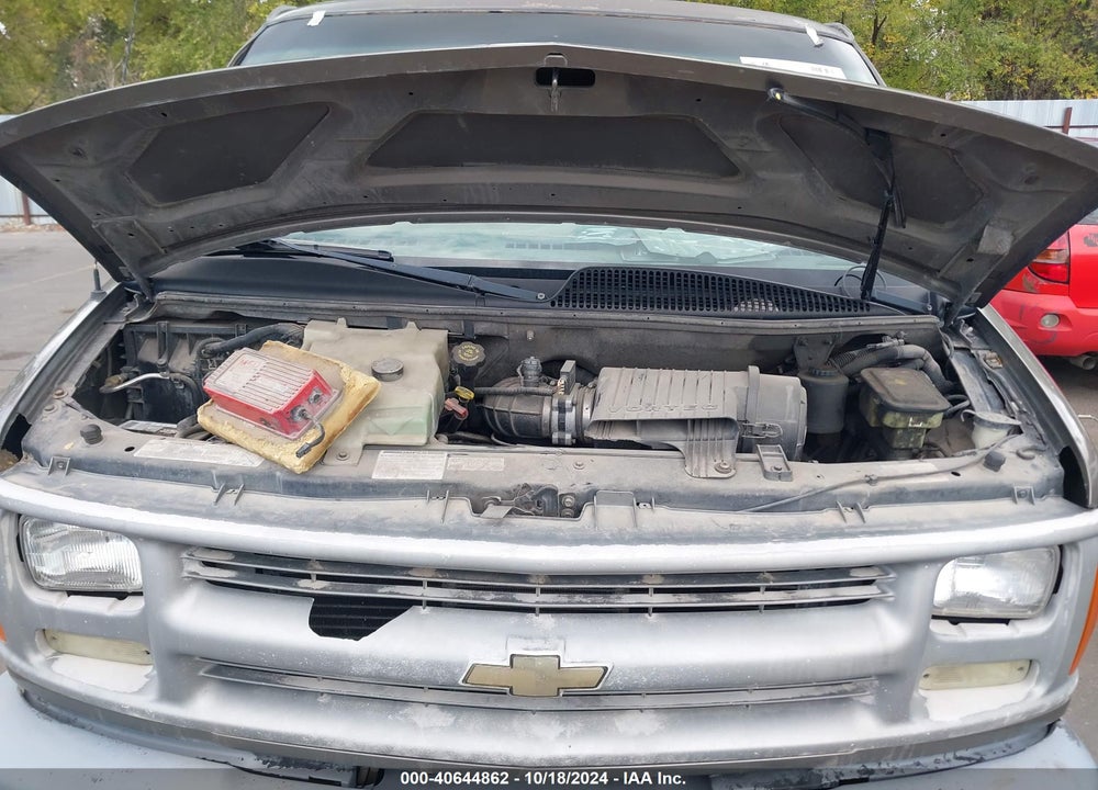 2001 CHEVROLET EXPRESS VIN: 1GAHG39R611197827