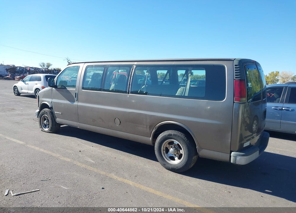 2001 CHEVROLET EXPRESS VIN: 1GAHG39R611197827