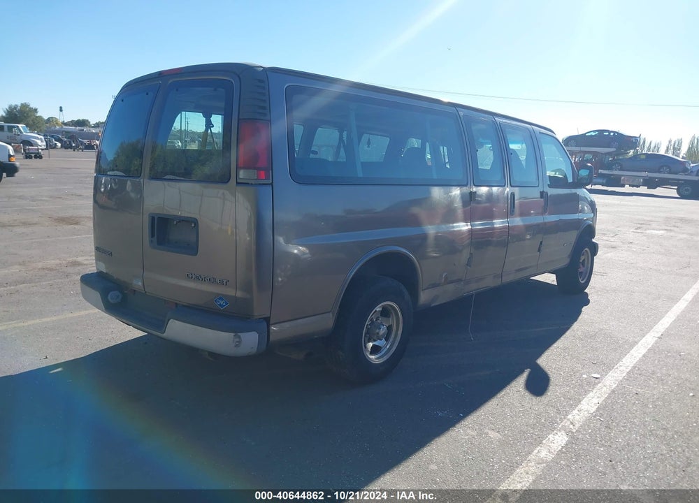 2001 CHEVROLET EXPRESS VIN: 1GAHG39R611197827
