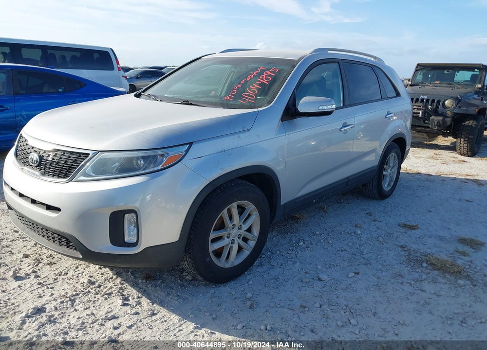 2015 KIA SORENTO LX VIN: 5XYKT4A6XFG559682