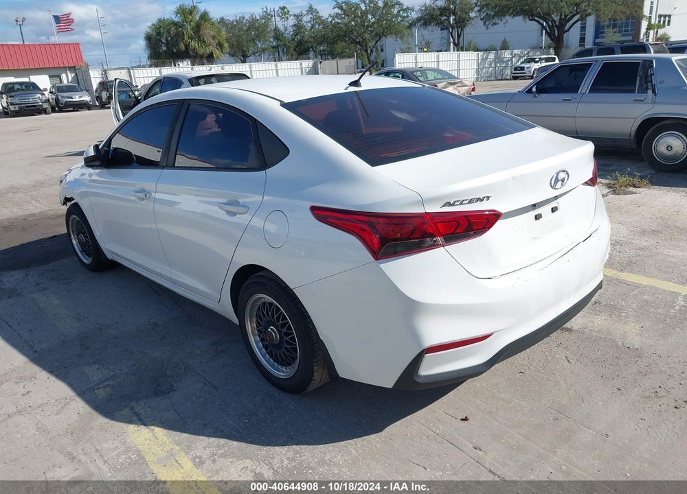 2018 HYUNDAI ACCENT SE VIN: 3KPC24A31JE032410