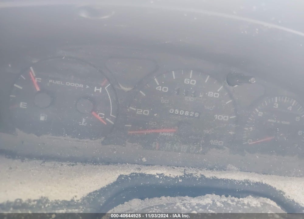 2001 FORD TAURUS SE VIN: 1FAFP58S41A196809