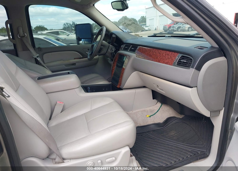 2007 CHEVROLET TAHOE LT VIN: 1GNFK13067R224022