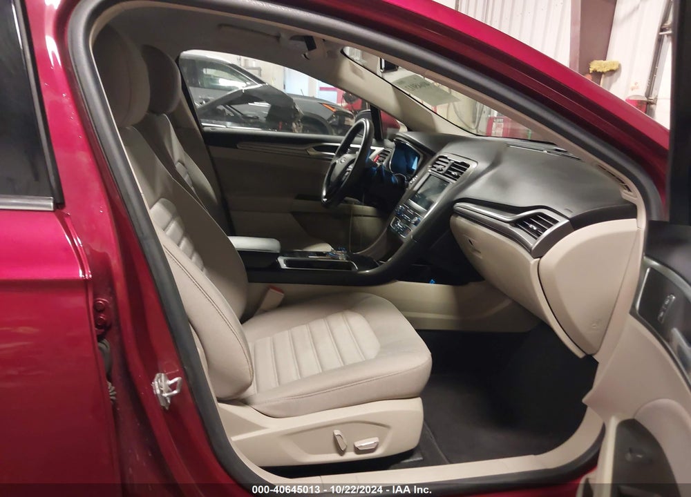 2019 FORD FUSION SE VIN: 3FA6P0HD0KR198939
