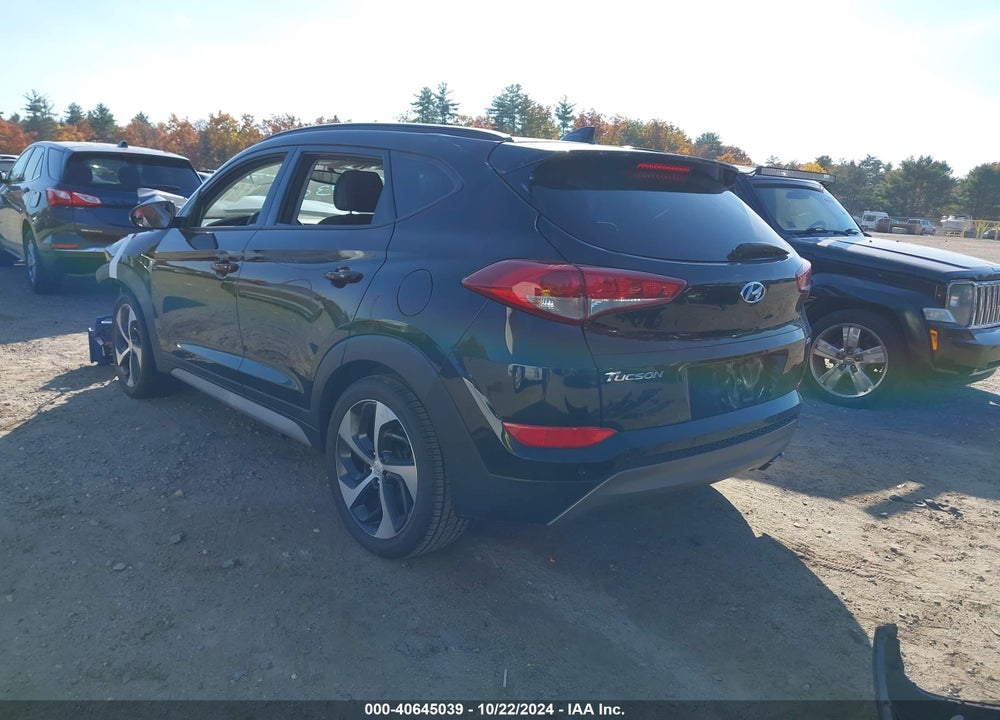 2018 HYUNDAI TUCSON VALUE VIN: KM8J3CA29JU802310