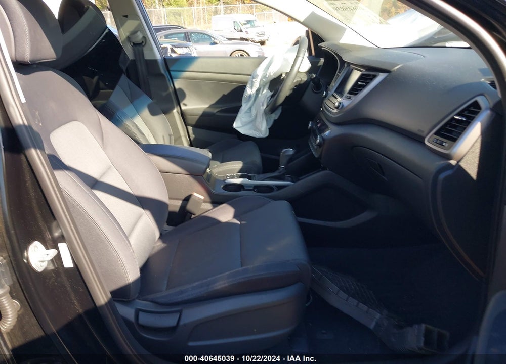 2018 HYUNDAI TUCSON VALUE VIN: KM8J3CA29JU802310