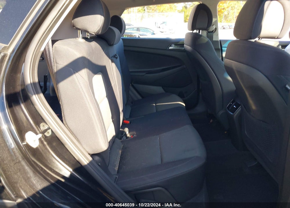 2018 HYUNDAI TUCSON VALUE VIN: KM8J3CA29JU802310