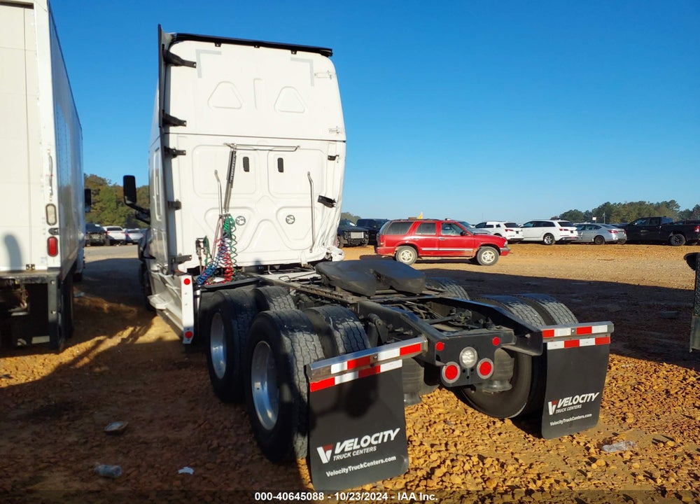2022 FREIGHTLINER NEW CASCADIA 126 VIN: 1FUJHHDR2NLNC0294