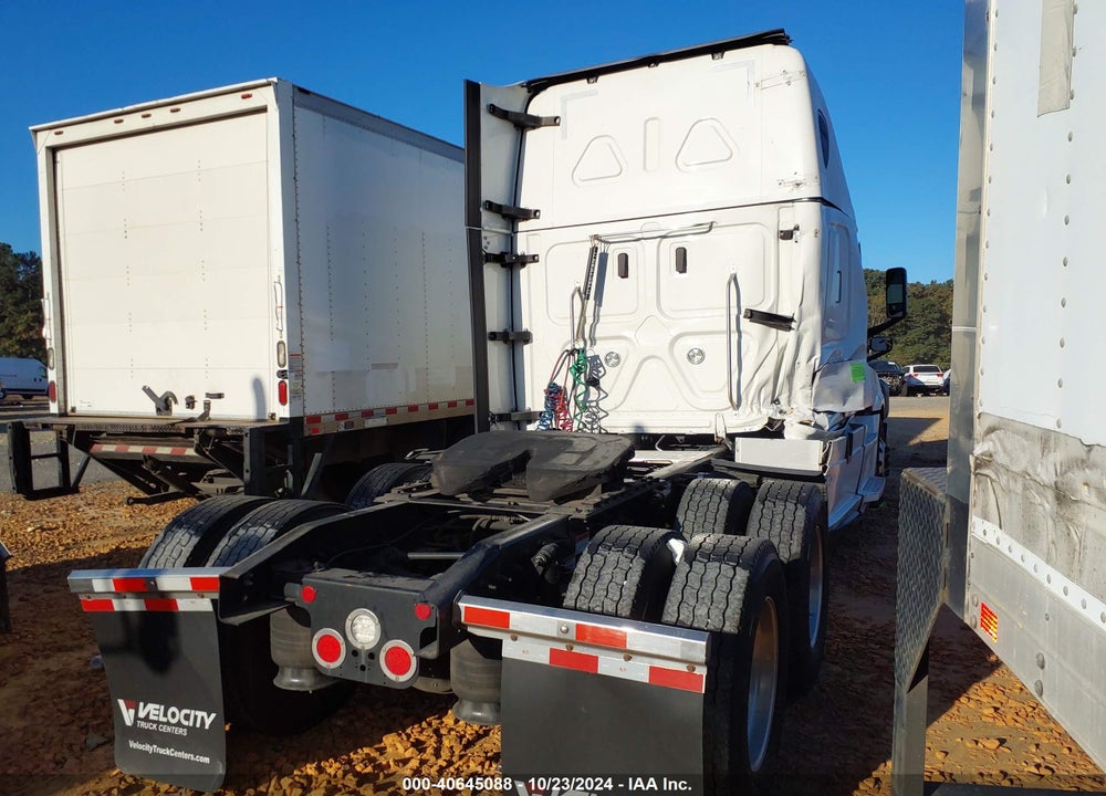 2022 FREIGHTLINER NEW CASCADIA 126 VIN: 1FUJHHDR2NLNC0294