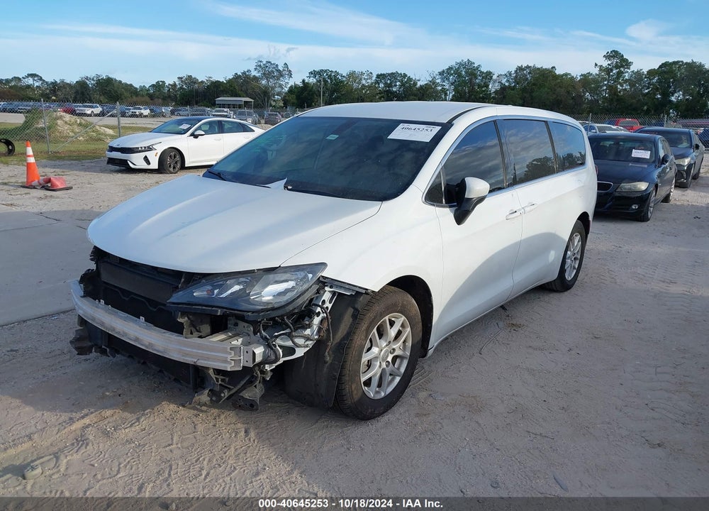2017 CHRYSLER PACIFICA LX VIN: 2C4RC1CG5HR677947