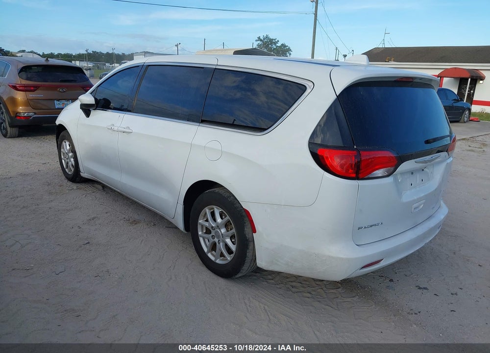 2017 CHRYSLER PACIFICA LX VIN: 2C4RC1CG5HR677947