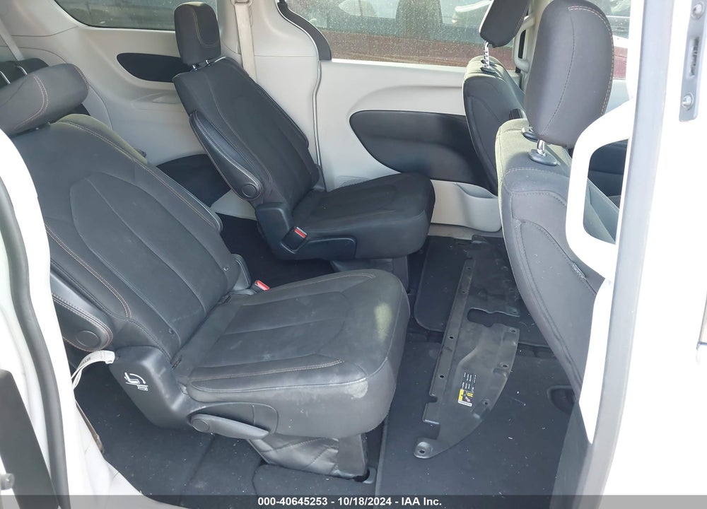 2017 CHRYSLER PACIFICA LX VIN: 2C4RC1CG5HR677947
