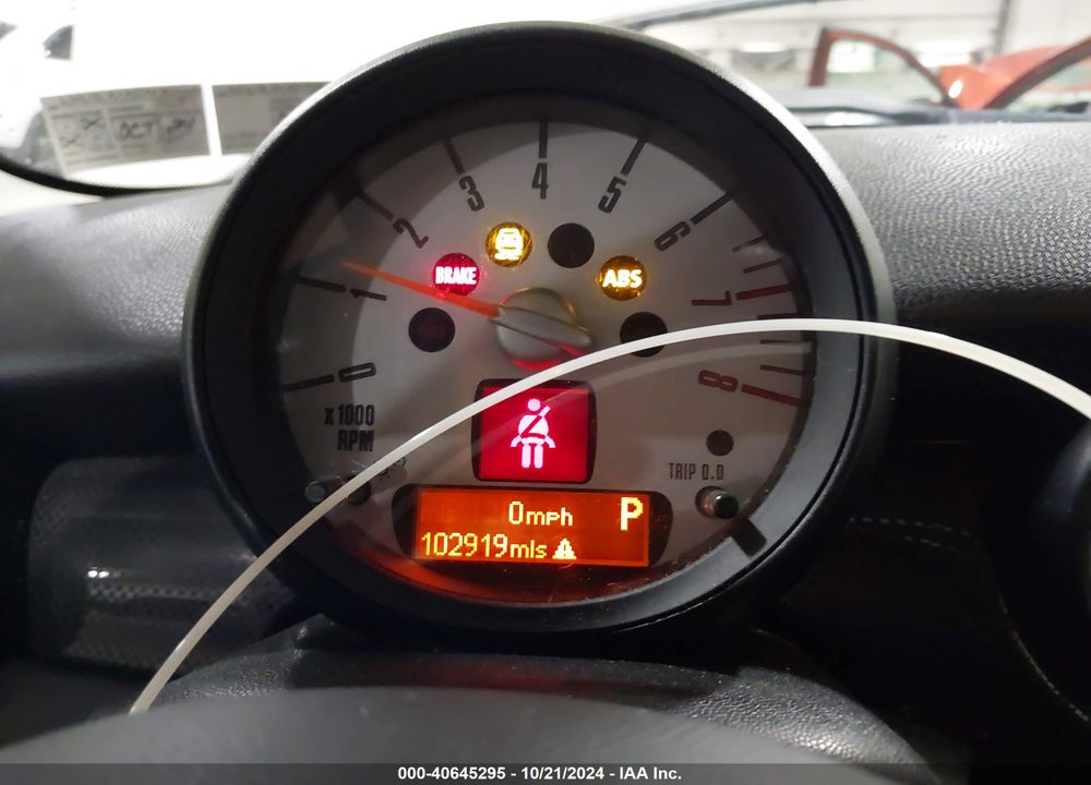 2012 MINI COOPER S VIN: WMWSV3C58CT385200