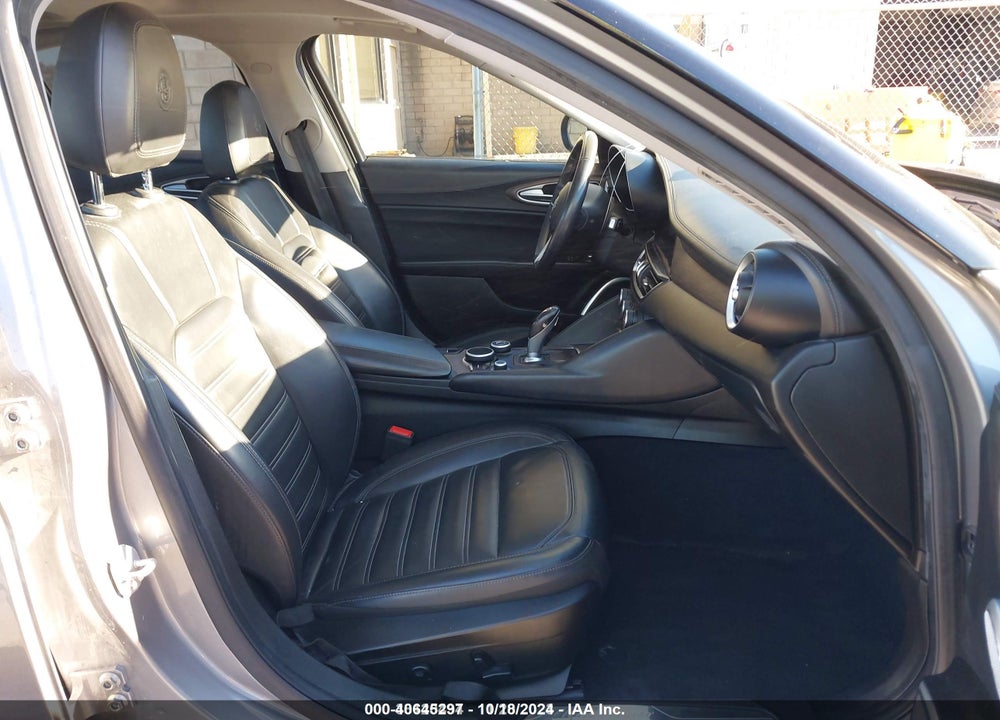 2017 ALFA ROMEO GIULIA VIN: ZARFAECN8H7536327