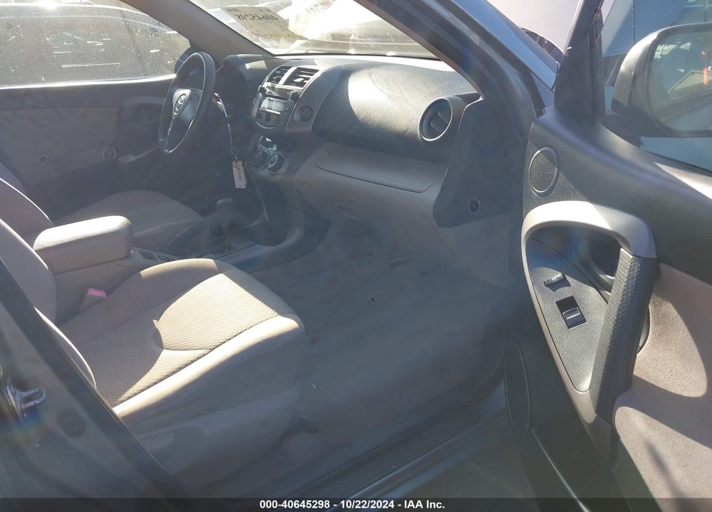 2006 TOYOTA RAV4 VIN: JTMZD33V465021207
