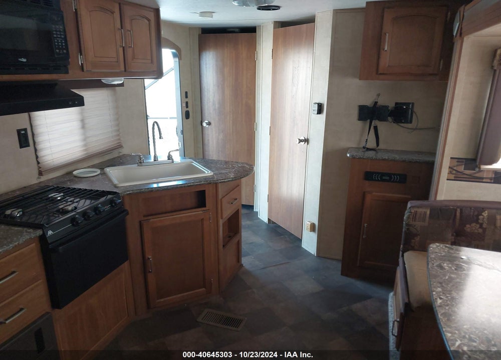 2014 KEYSTONE SUMMERLAND VIN: 4YDT21026E3151488