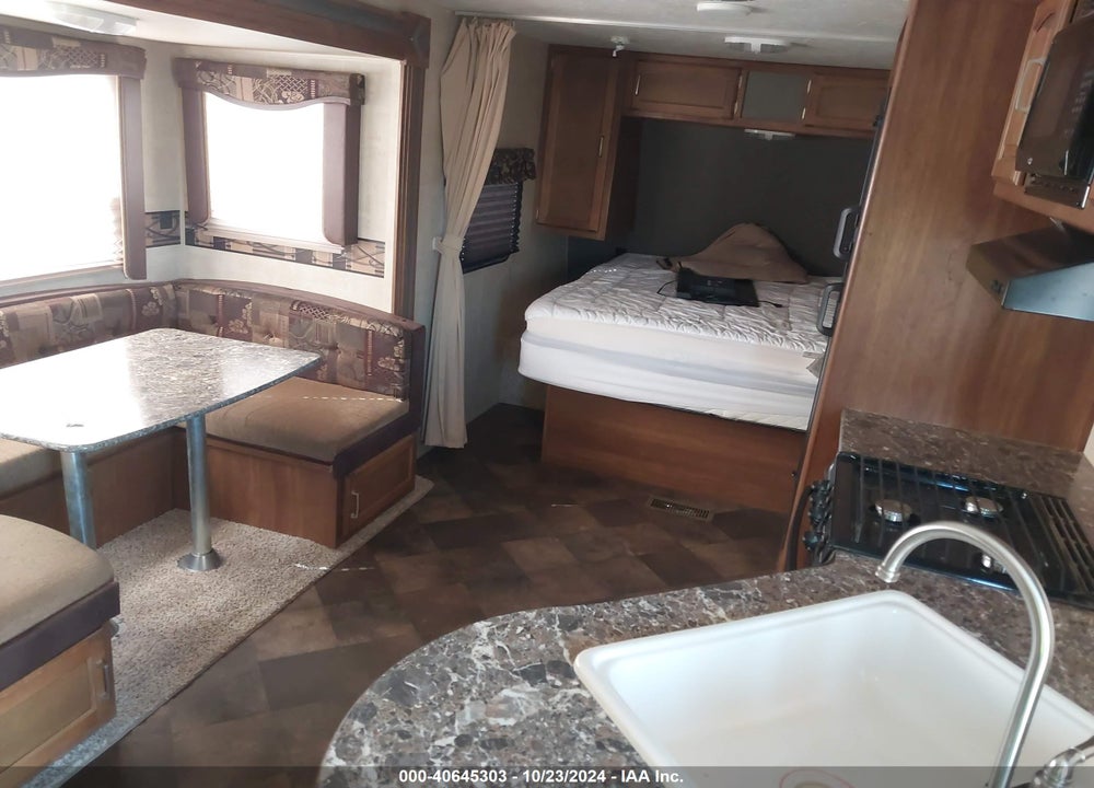 2014 KEYSTONE SUMMERLAND VIN: 4YDT21026E3151488