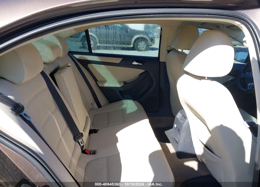 2011 VOLKSWAGEN JETTA 2.5L SE VIN: 3VWDZ7AJ7BM364100