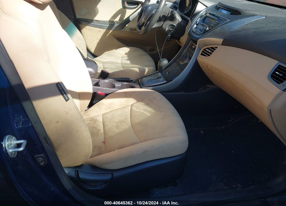 2013 HYUNDAI ELANTRA VIN: KMHDH4AE8DU871153