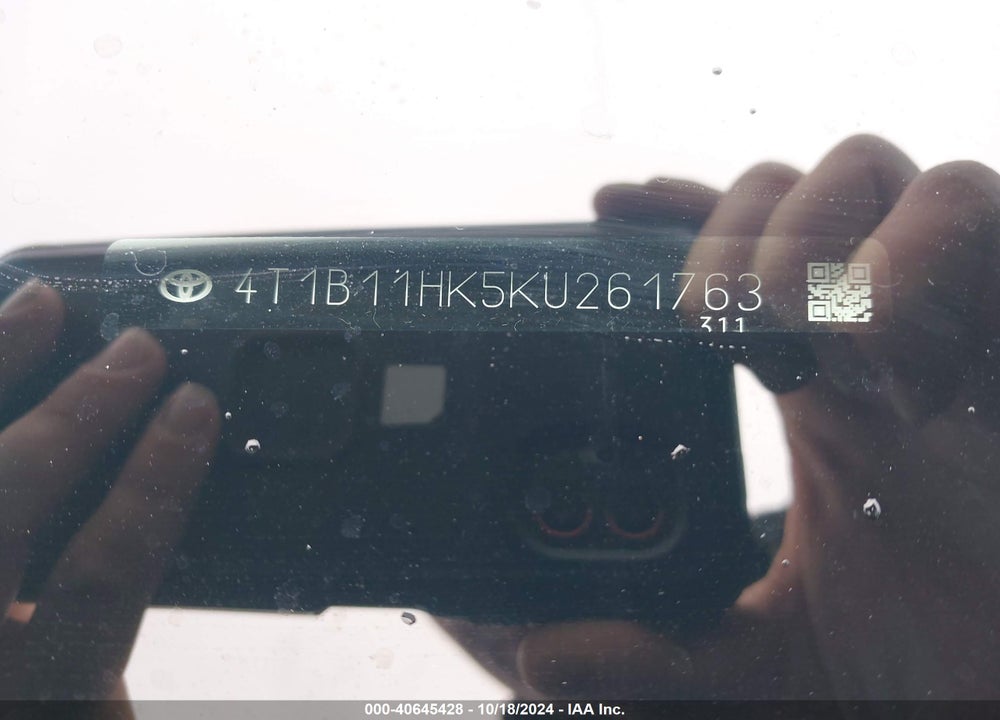 2019 TOYOTA CAMRY SE VIN: 4T1B11HK5KU261763