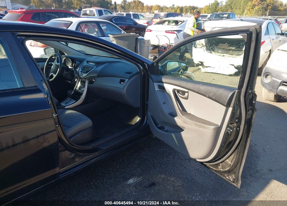 2012 HYUNDAI ELANTRA GLS VIN: 5NPDH4AE7CH084112