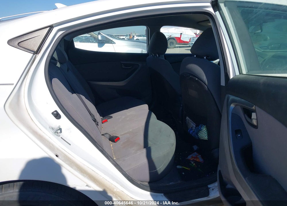 2015 HYUNDAI ELANTRA SE VIN: 5NPDH4AE8FH561070