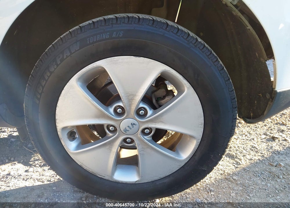 2015 KIA SOUL VIN: KNDJN2A24F7780148