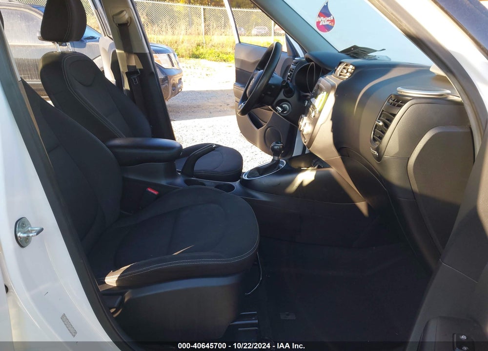 2015 KIA SOUL VIN: KNDJN2A24F7780148