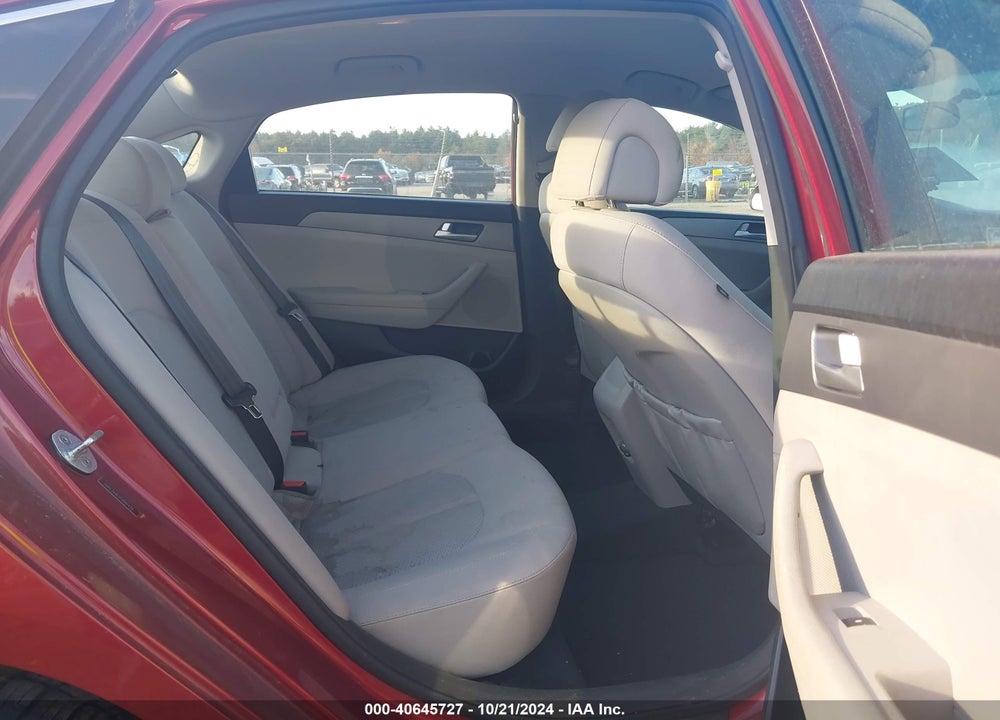 2015 HYUNDAI SONATA SE VIN: 5NPE24AF2FH081430