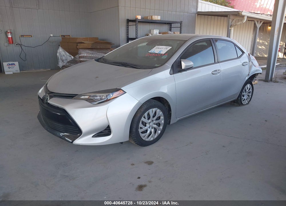 2018 TOYOTA COROLLA LE VIN: 5YFBURHE8JP771458