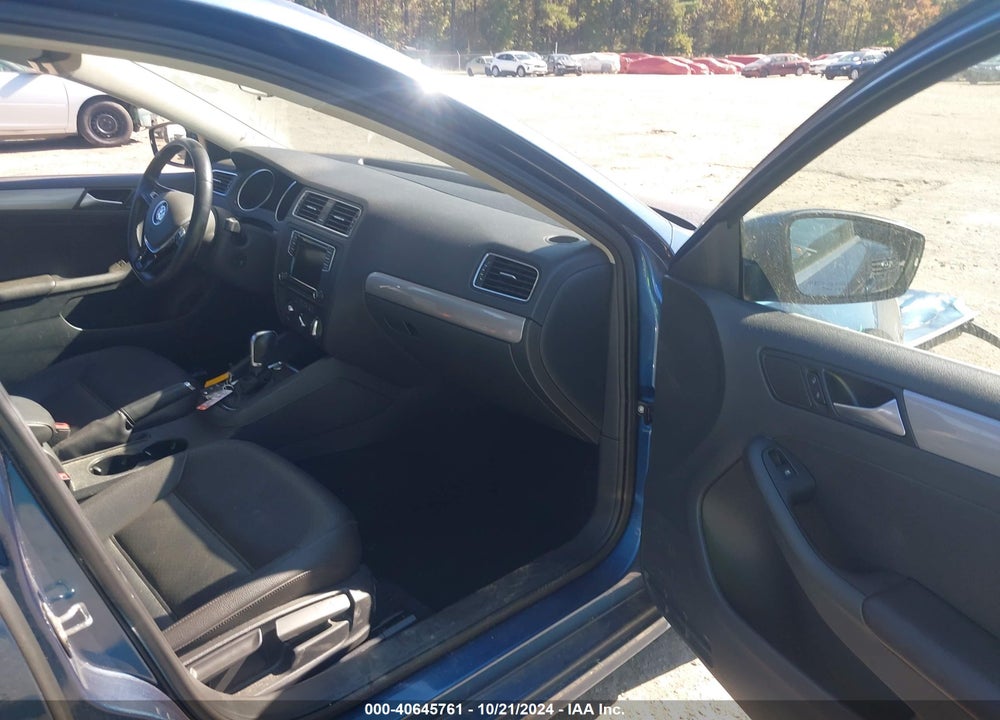 2017 VOLKSWAGEN JETTA 1.4T SE VIN: 3VWDB7AJ3HM262869