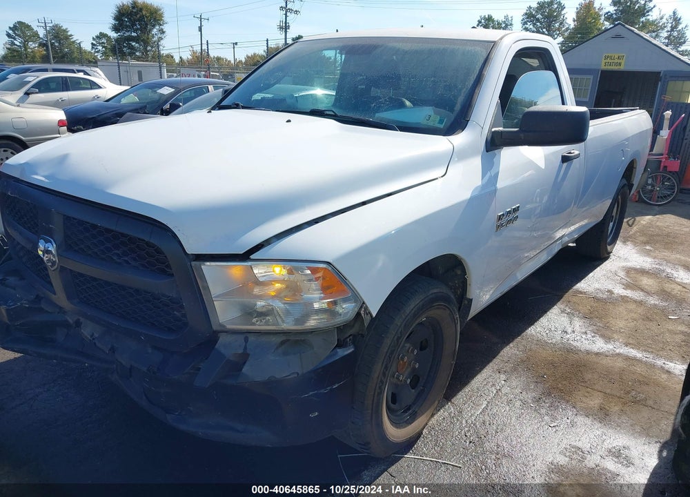 2018 RAM 1500 TRADESMAN 4X2 8' BOX VIN: 3C6JR6DG2JG244712