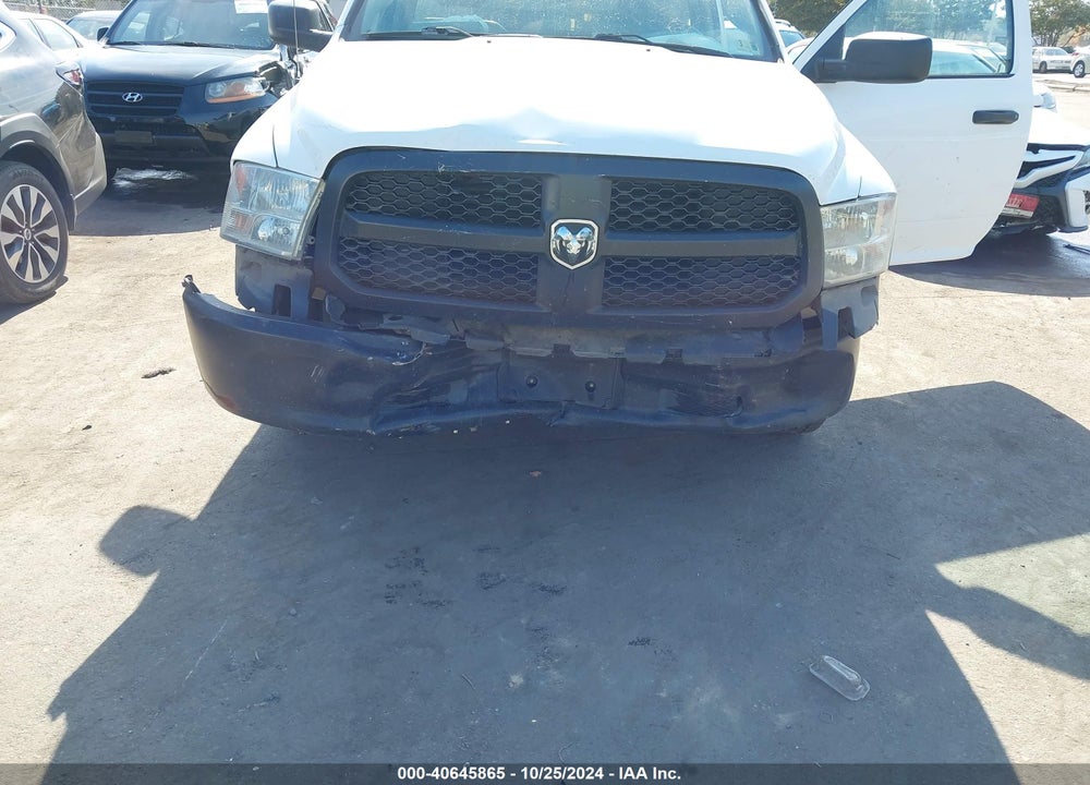 2018 RAM 1500 TRADESMAN 4X2 8' BOX VIN: 3C6JR6DG2JG244712