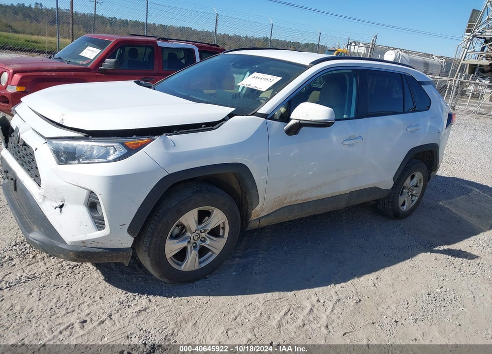 2021 TOYOTA RAV4 XLE VIN: 2T3P1RFV3MW180711