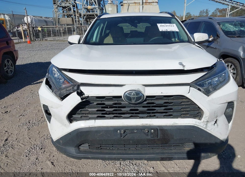 2021 TOYOTA RAV4 XLE VIN: 2T3P1RFV3MW180711