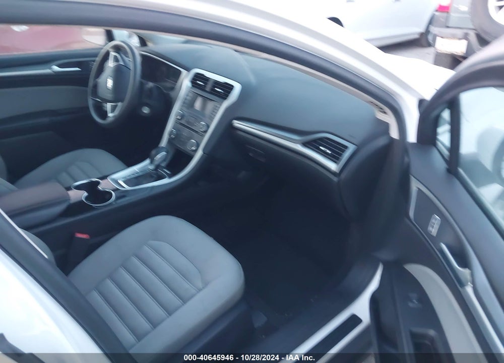 2015 FORD FUSION S VIN: 3FA6P0G78FR119423